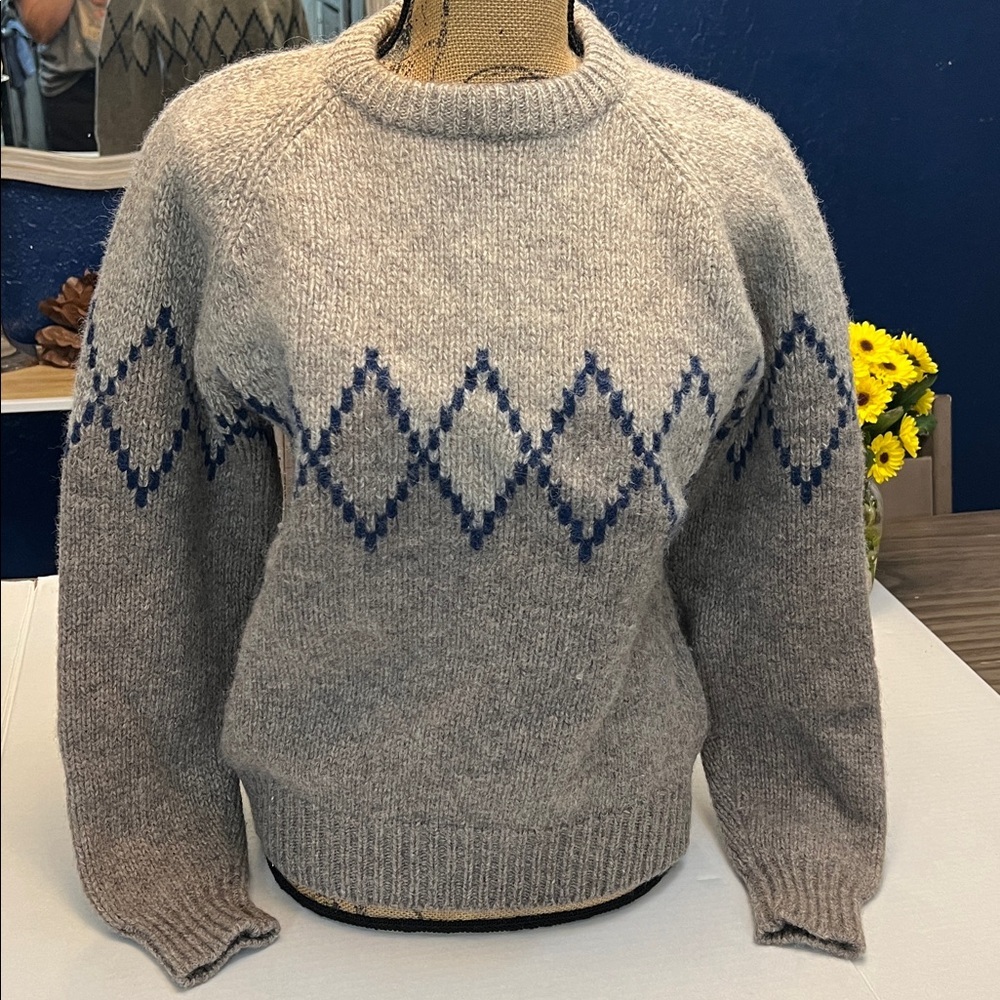 VINTAGE 90’s GAP WOOL PULLOVER CREWNECK SWEATER SMALL
